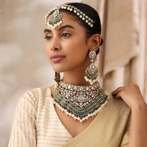 Fine Kundan Emerald Bridal Necklace Set with Pearls