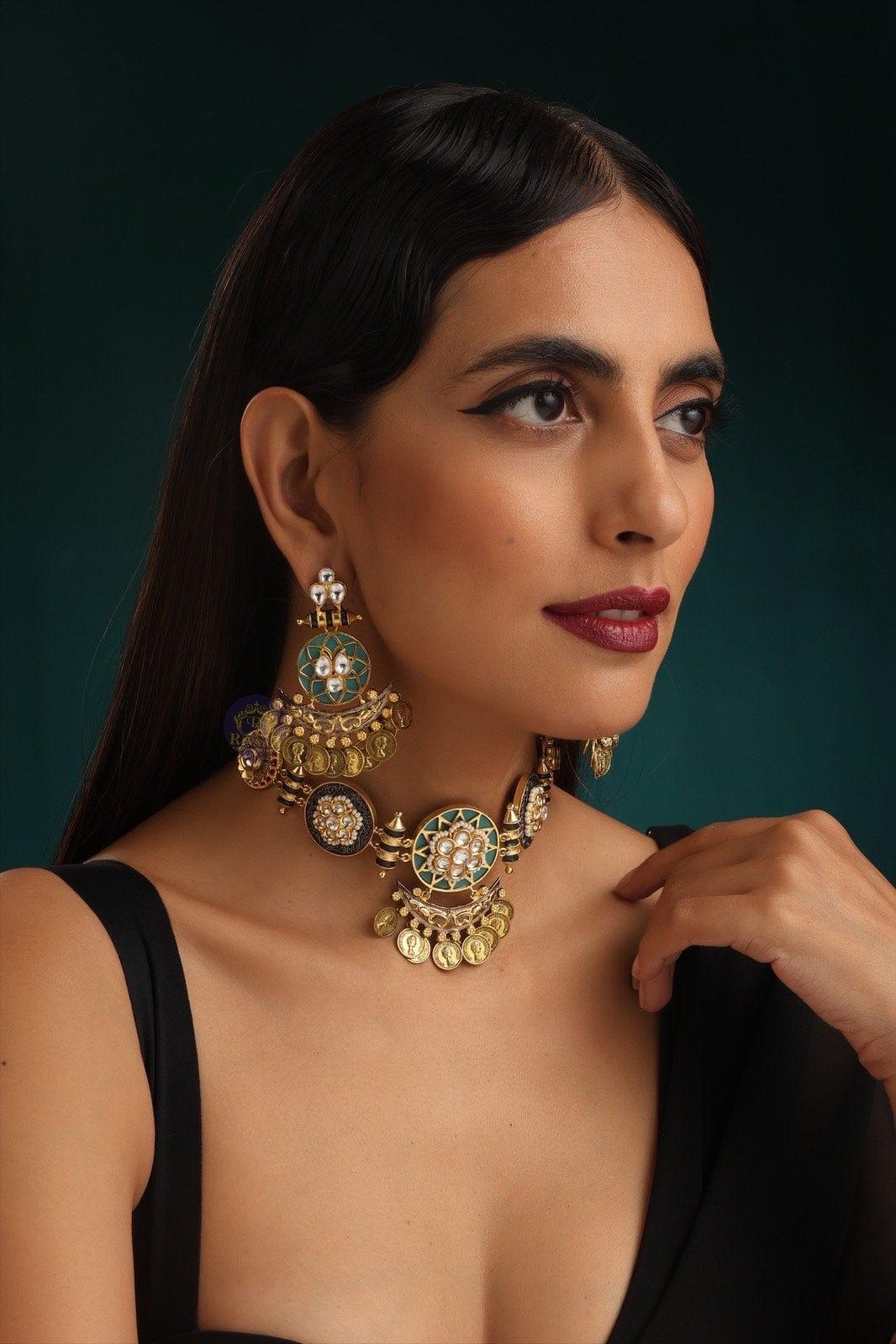 GlambyRivaaz Necklaces Viha Fusion Choker