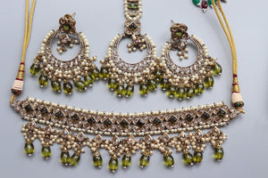 GlambyRivaaz Necklaces Ziva Peridot Green Polki Choker Set With Earrings