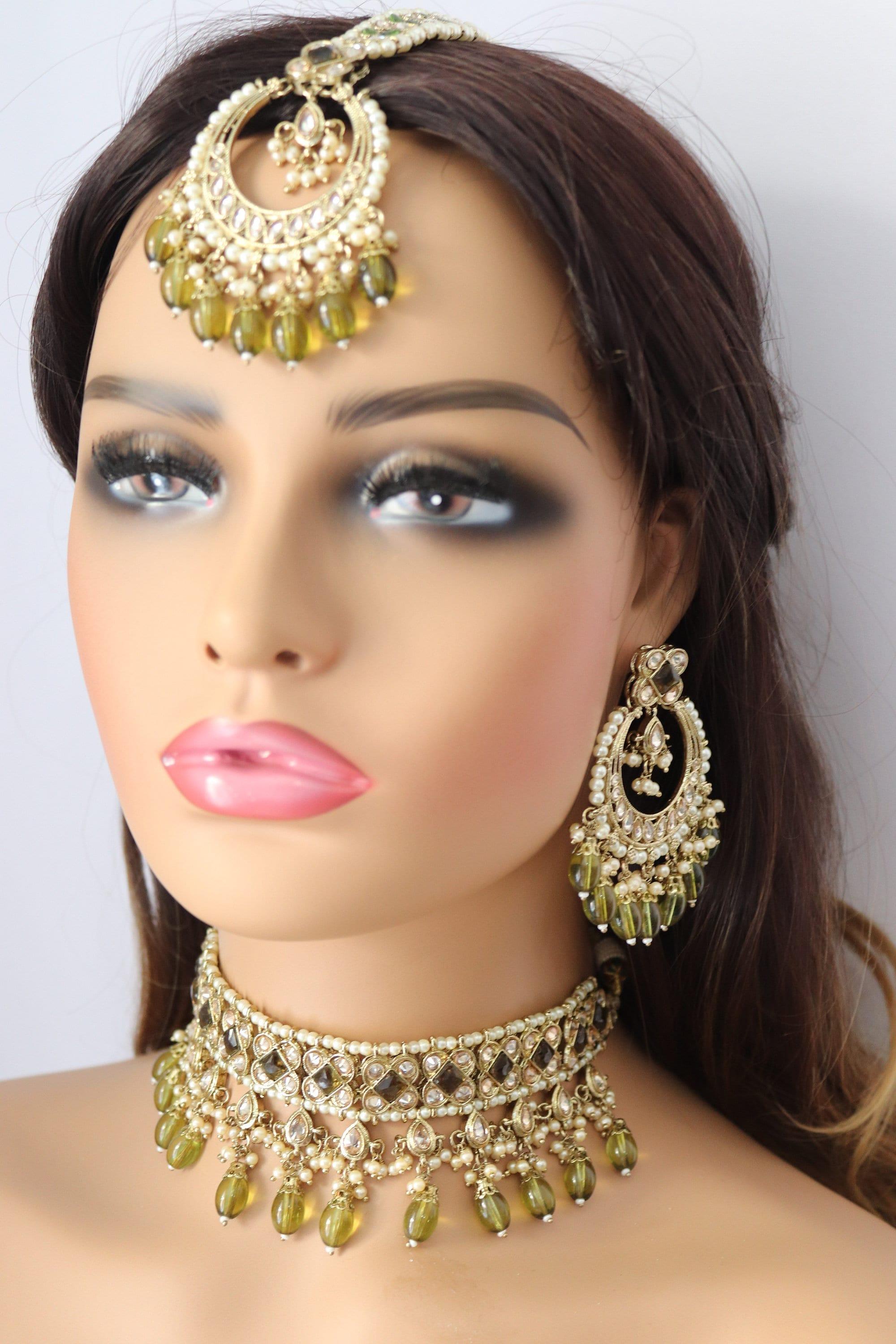 GlambyRivaaz Necklaces Ziva Peridot Green Polki Choker Set With Earrings