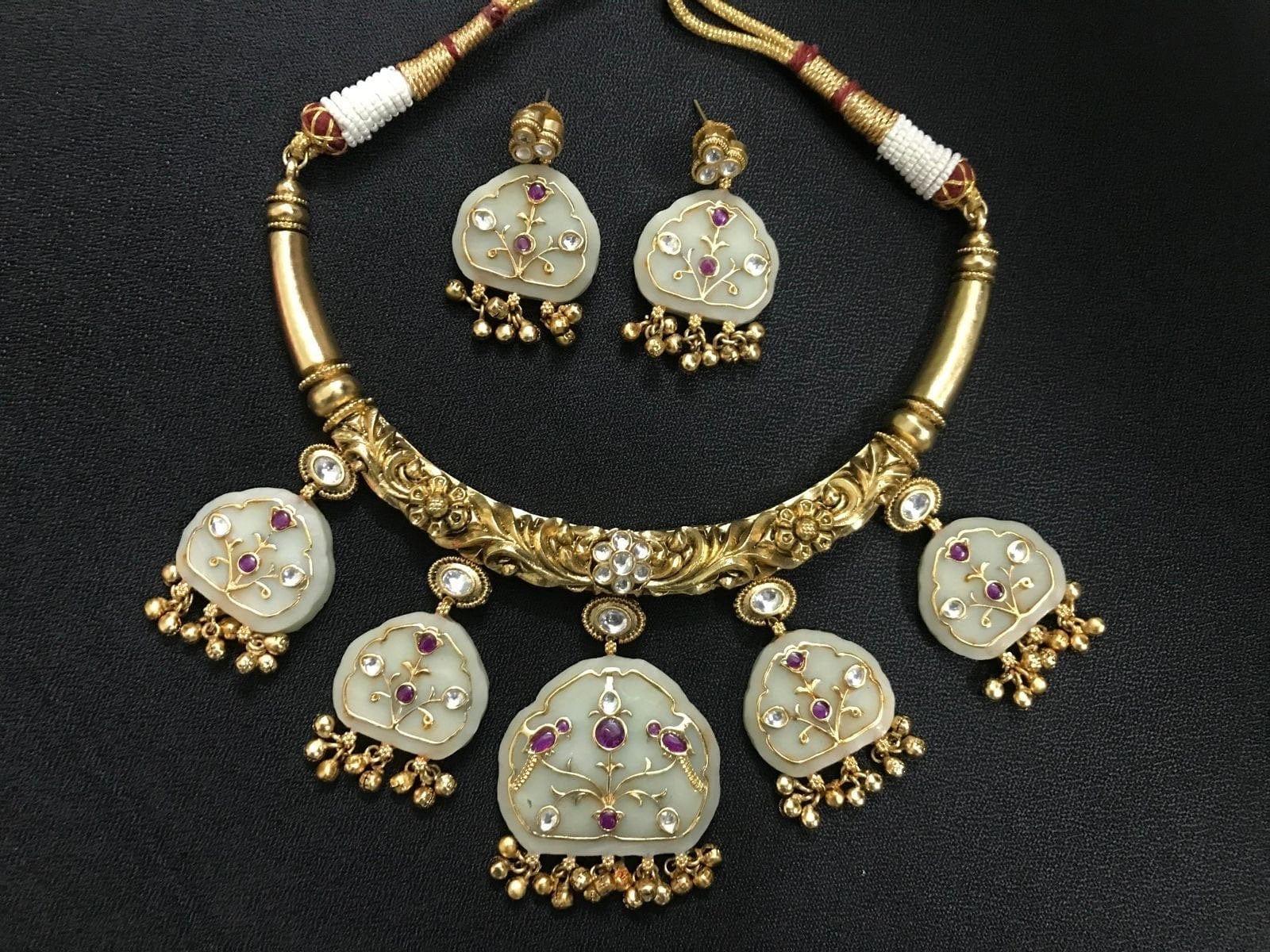 GlambyRivaaz Viha Hasli Necklace