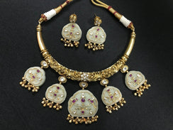 GlambyRivaaz Viha Hasli Necklace