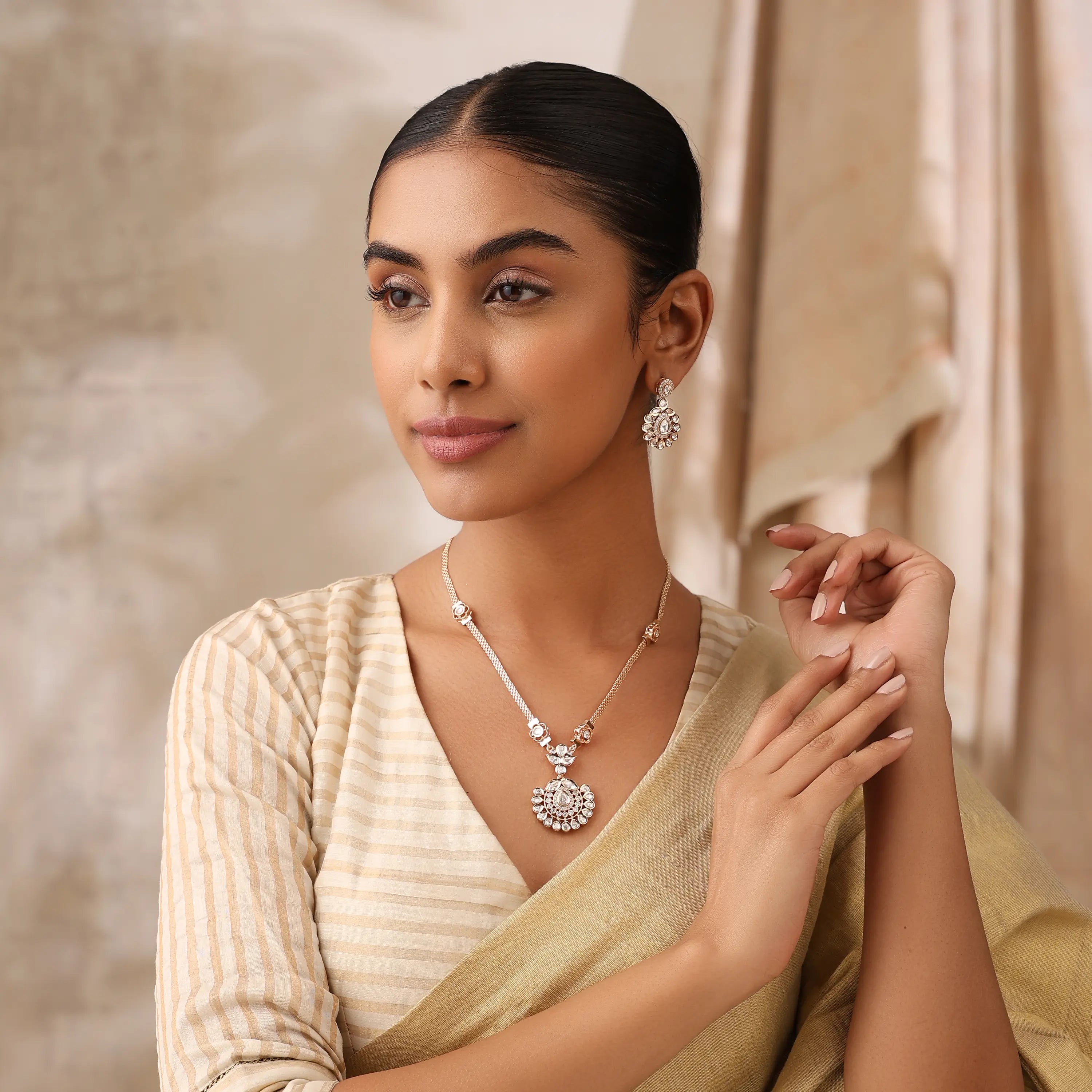Golden Halo Polki Pendant Necklace Set
