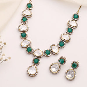 Harita Emerald Kundan Necklace Set with Earrings