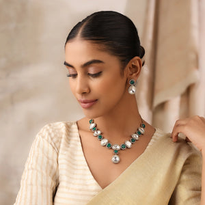 Harita Emerald Kundan Necklace Set with Earrings