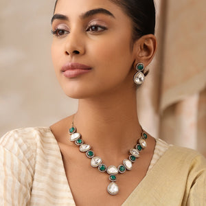 Harita Emerald Kundan Necklace Set with Earrings