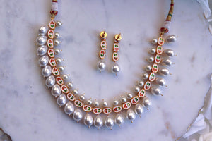 Pearl Kundan Necklace / Indian Jewelry / Indian Necklace/ Kundan Jewelry / Indian Jewelry/ Delicate Gold Necklace/ Pakistani Jewelry