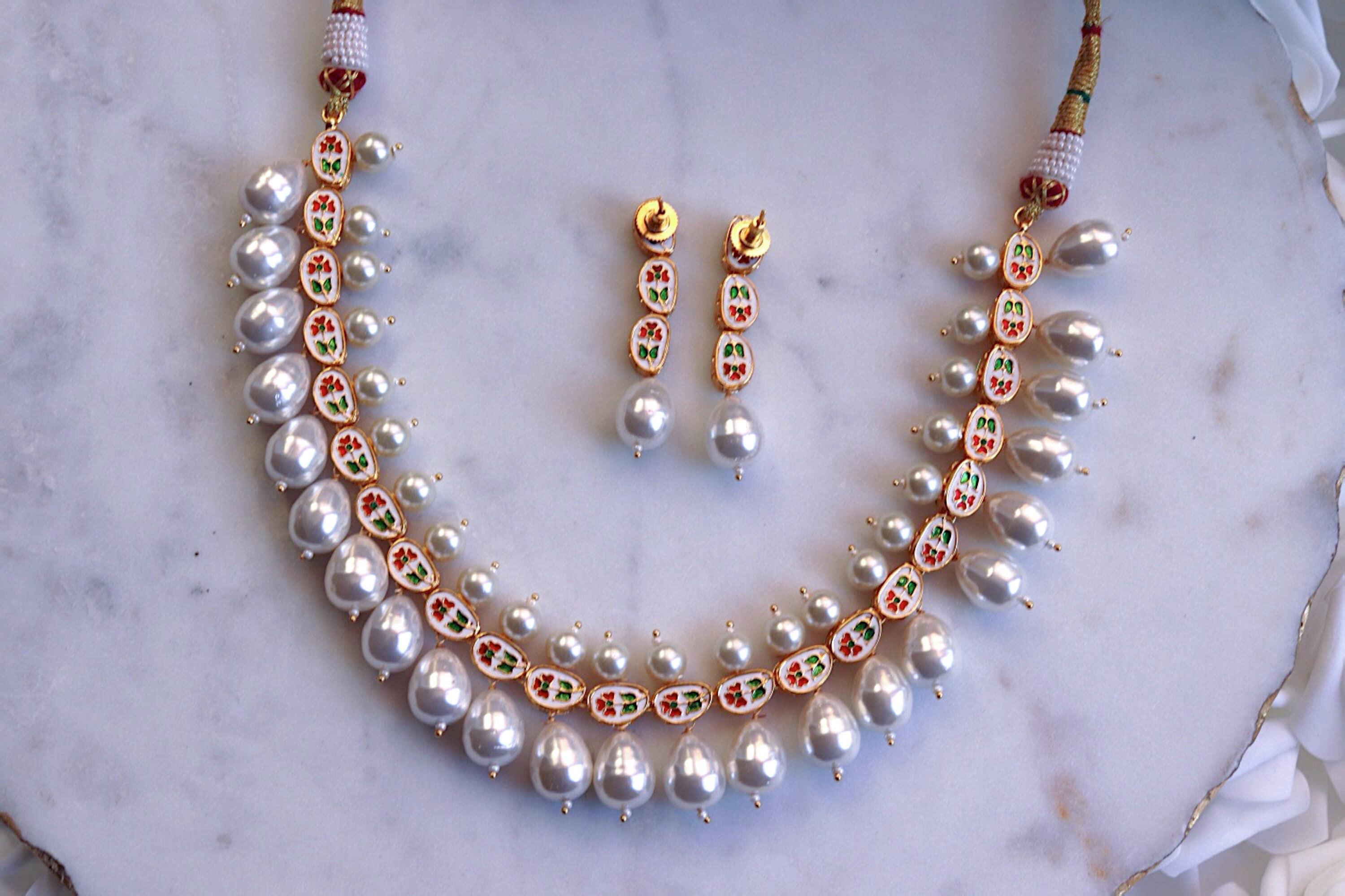 Pearl Kundan Necklace / Indian Jewelry / Indian Necklace/ Kundan Jewelry / Indian Jewelry/ Delicate Gold Necklace/ Pakistani Jewelry