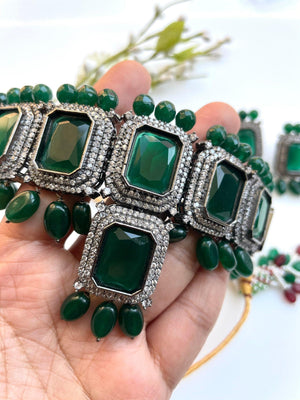 Deepika Padukone Choker/ Indian Jewelry/ Necklace/ Emerald Indian Choker/ Indian Necklace/Bollywood Jewelry/