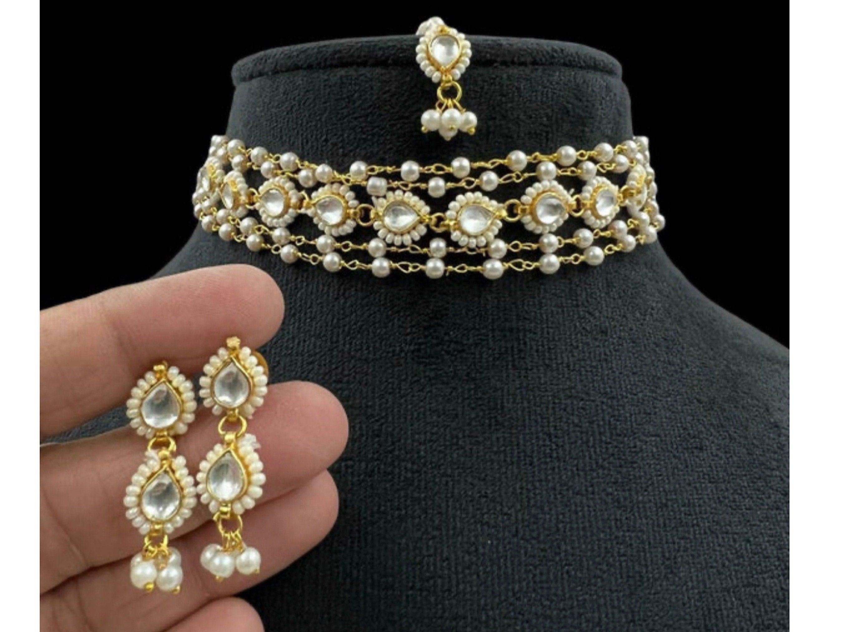 Delicate Pearl Kundan Choker With Earrings and tikka Indian Jewelry Indian Necklace Pakistani Jewelry Pakistani Necklace Indian Choker