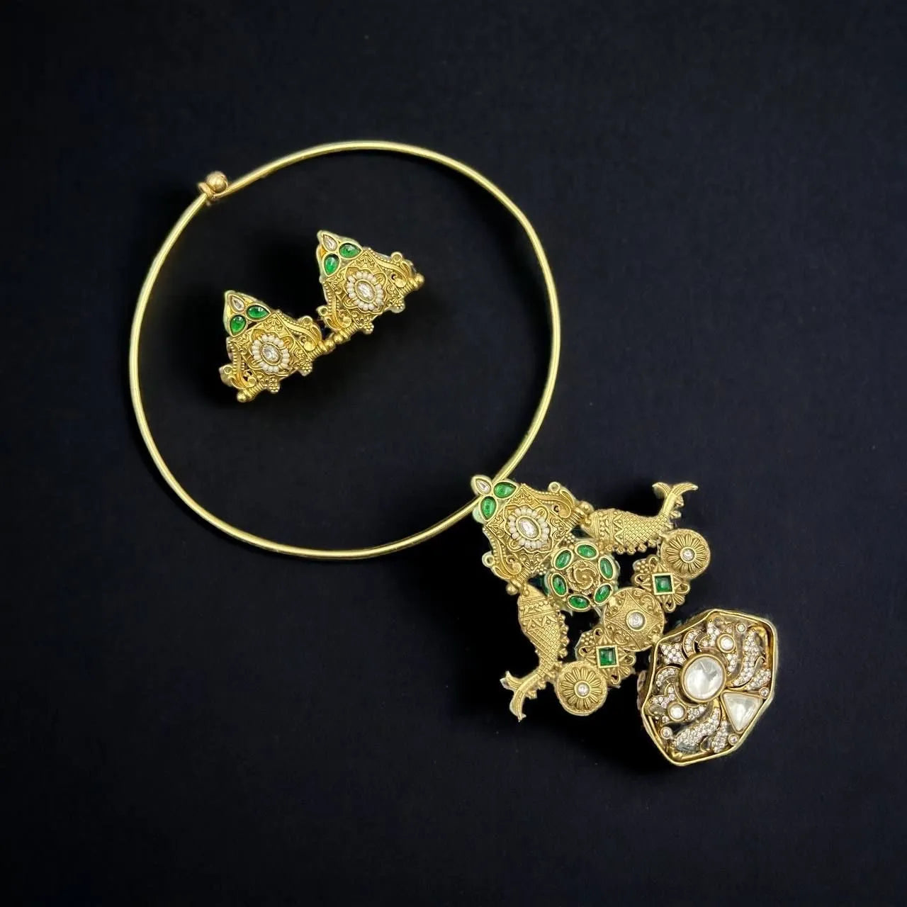 Antique Hasli Necklace/ Indian Jewelry/ Indian necklace/ Indian Wedding necklace/ Indkan Designer necklace/ Bollywood Jewelry