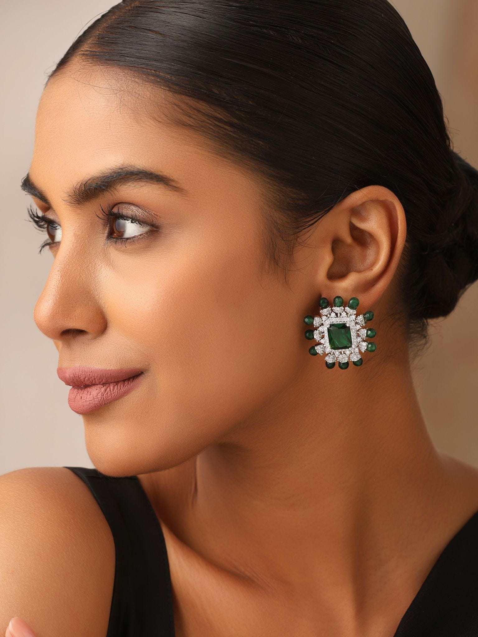 Kiara Choker Set – Emerald Green Statement Necklace with Matching Studs