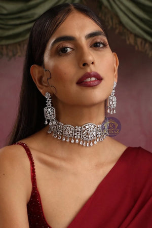 Liz Princess Cut Diamond Choker