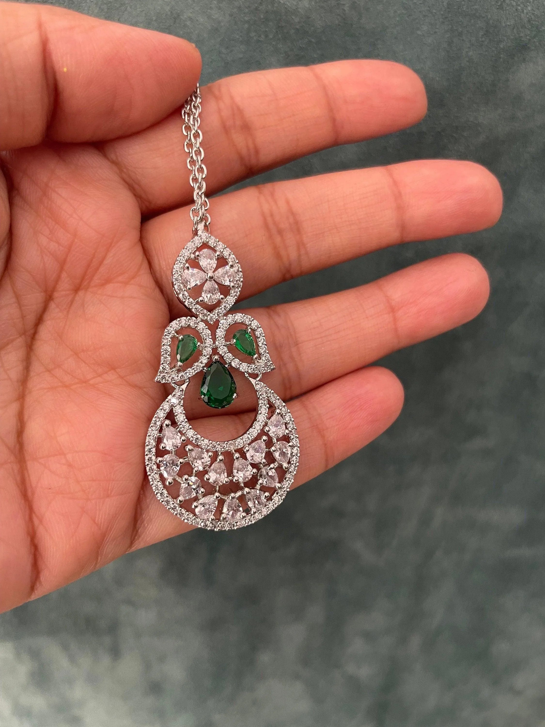 Noor Emerald Diamond Necklace