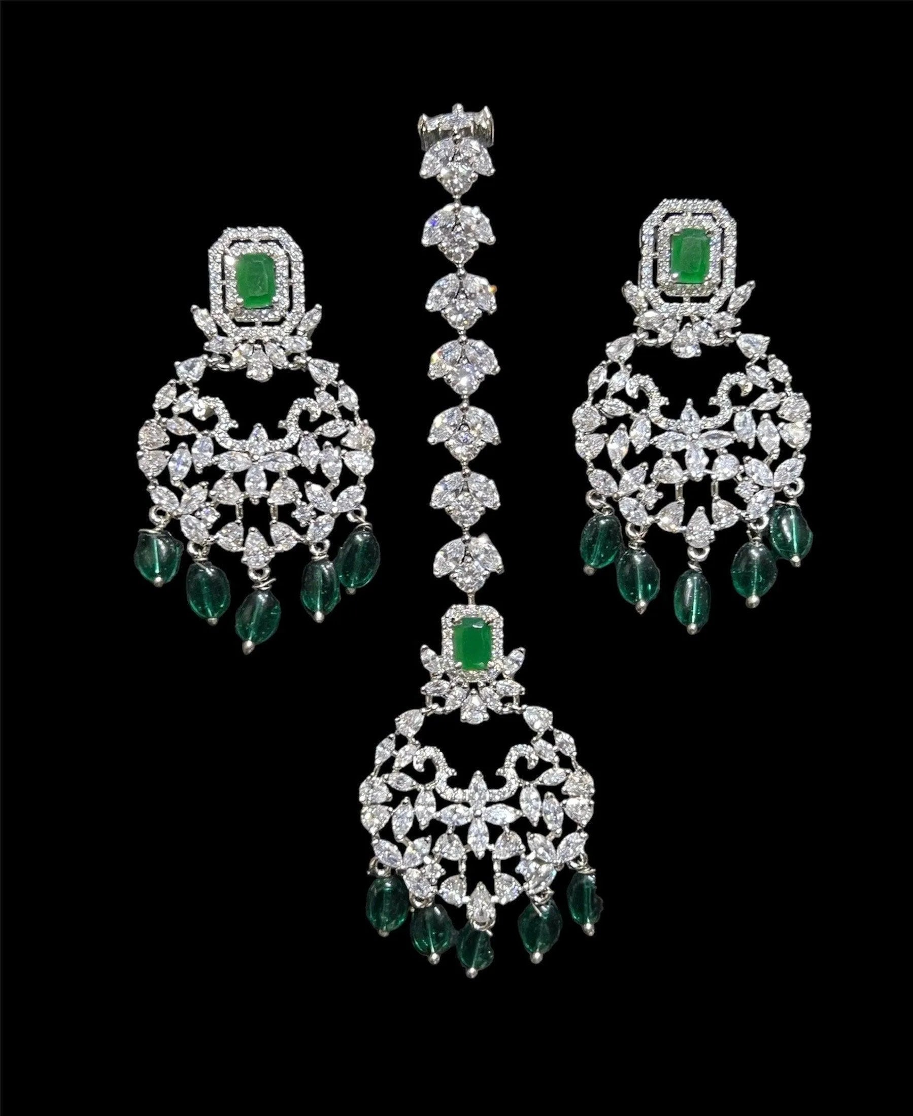 Pari Emerald Diamond Choker