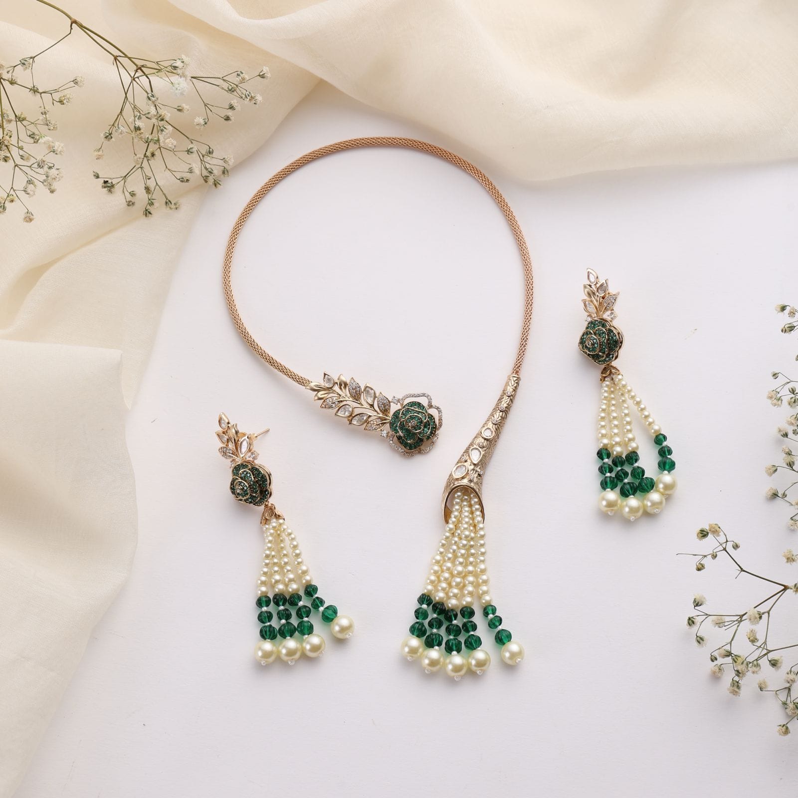 Nure Tassel Collar Rose Necklace Set with Earrings