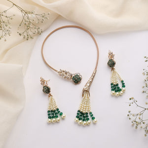Nure Tassel Collar Rose Necklace Set with Earrings