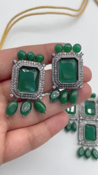 Deepika Padukone Choker/ Indian Jewelry/ Necklace/ Emerald Indian Choker/ Indian Necklace/Bollywood Jewelry/
