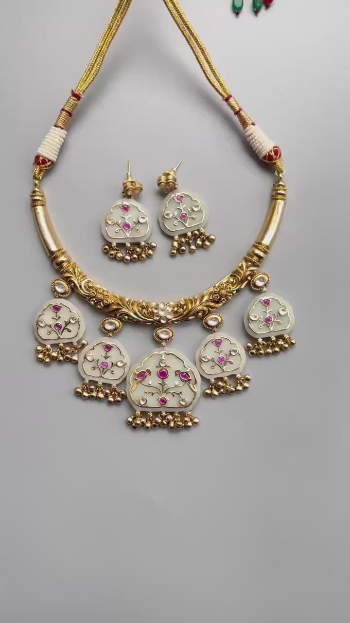 Viha Hasli Necklace •  Kundan Necklace  • Indian Necklace •  Necklace • Hasli Necklace • Indian Jewelry