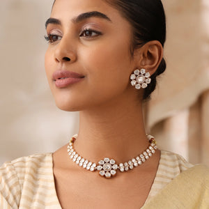 Sheesha Bloom Polki Choker Set – Delicate Floral Uncut Polki Necklace with Stud Earrings