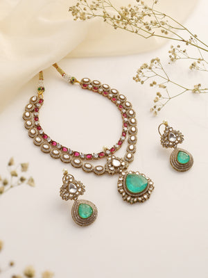Suhani Emerald Kundan Set